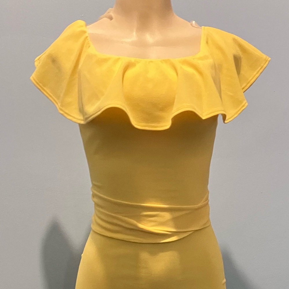 Beautiful yellow dress